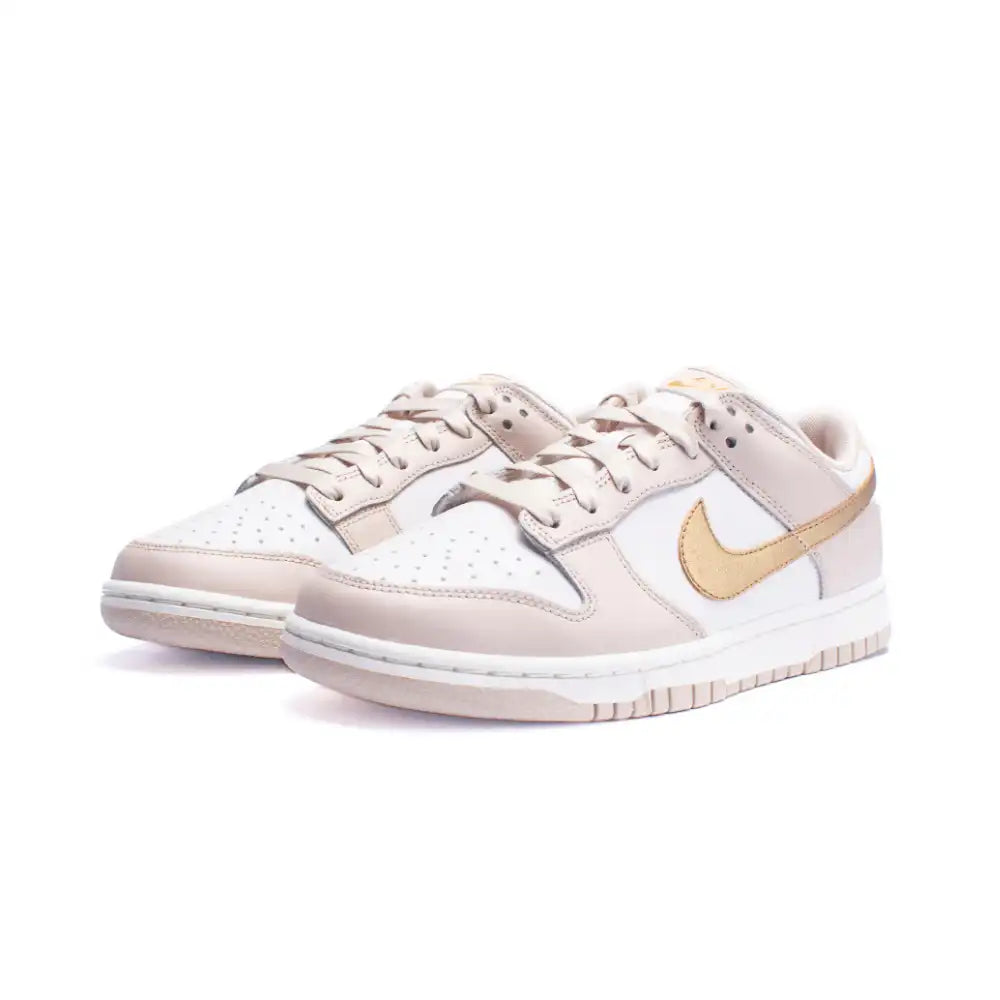 Nike Dunk Low Metallic Gold - DRIP DOS ARTISTAS