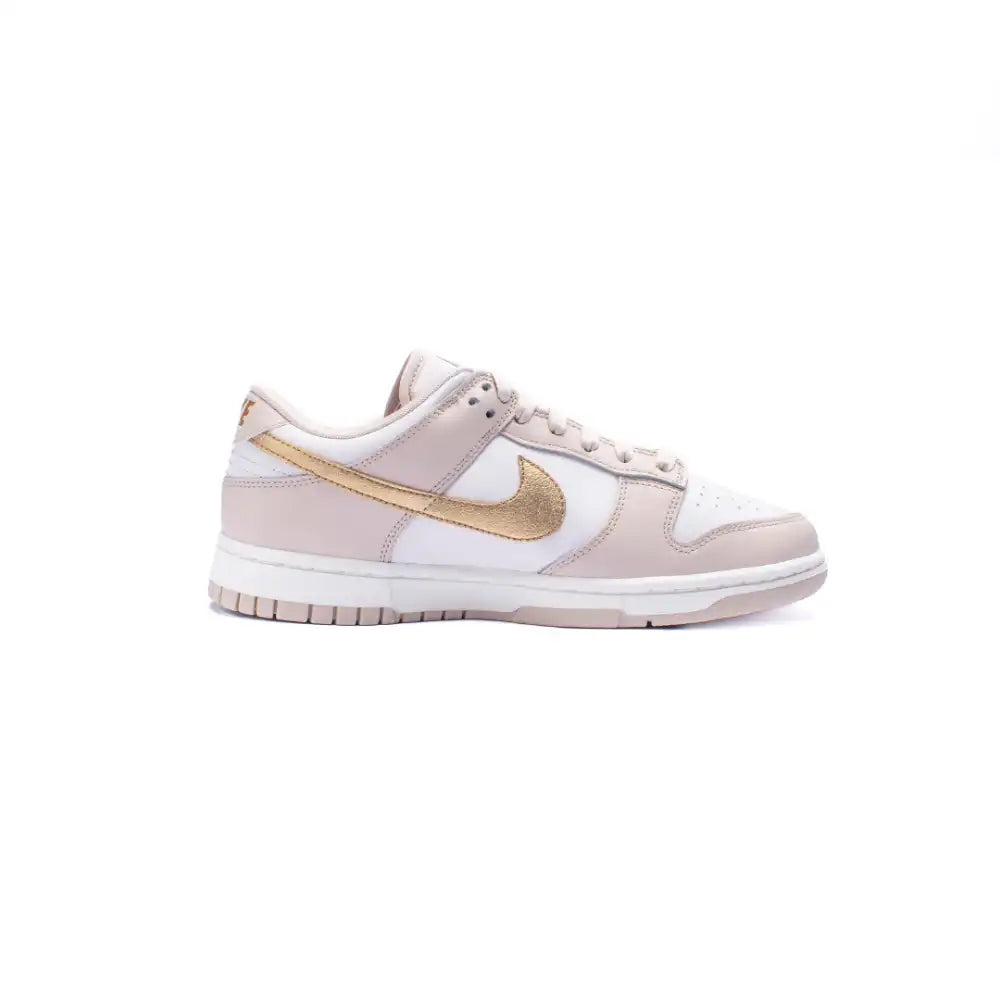 Nike Dunk Low Metallic Gold - DRIP DOS ARTISTAS