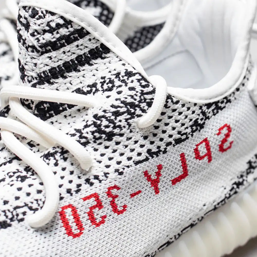 Yeezy Boost 350 v2 Zebra - DRIP DOS ARTISTAS