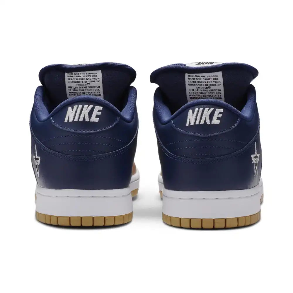 Supreme x Nike SB Dunk Low QS Metallic Gold - DRIP DOS ARTISTAS