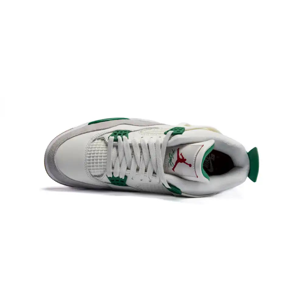 Nike SB x Air Jordan 4 Pine Green - DRIP DOS ARTISTAS