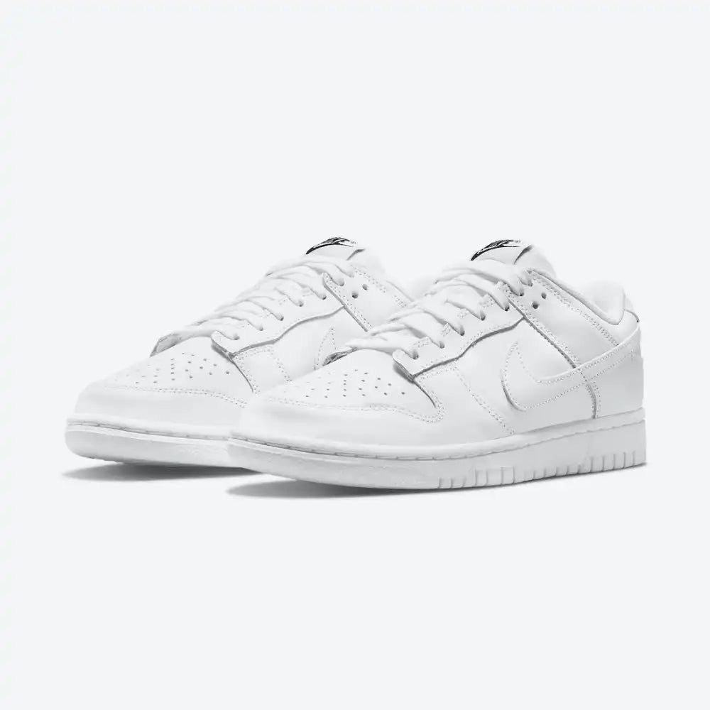 Nike Dunk Low Triple White - DRIP DOS ARTISTAS