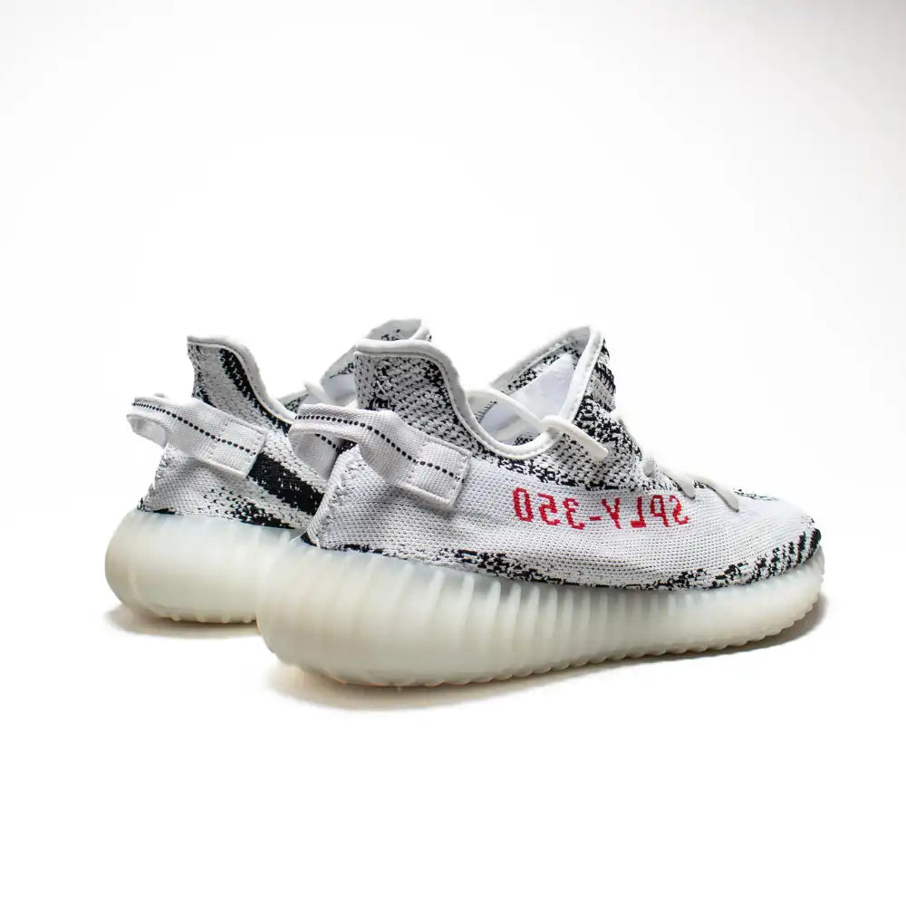 Yeezy Boost 350 v2 Zebra - DRIP DOS ARTISTAS