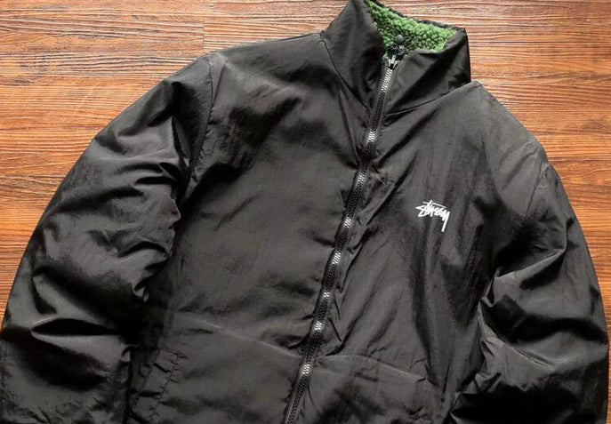 Jaqueta Stussy 8 Ball Sherpa Dupla Face