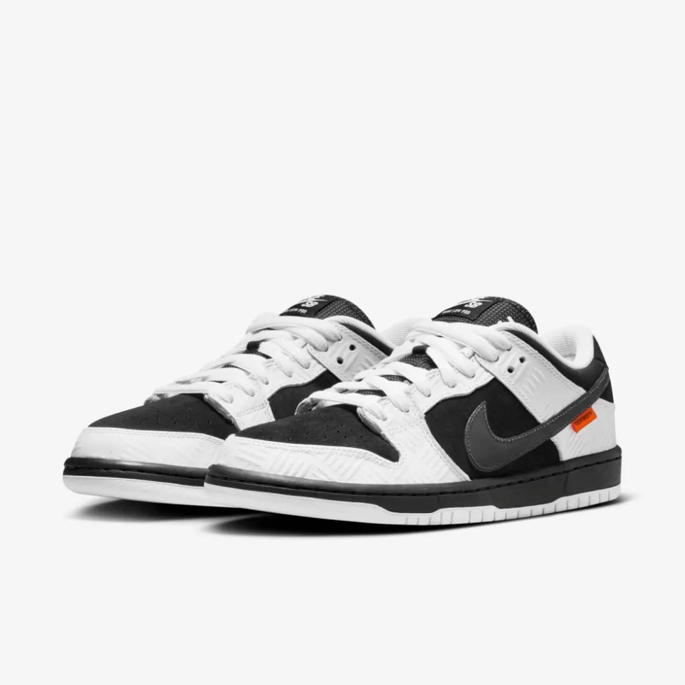 TIGHTBOOTH x Nike SB Dunk Low Pro Black White - DRIP DOS ARTISTAS