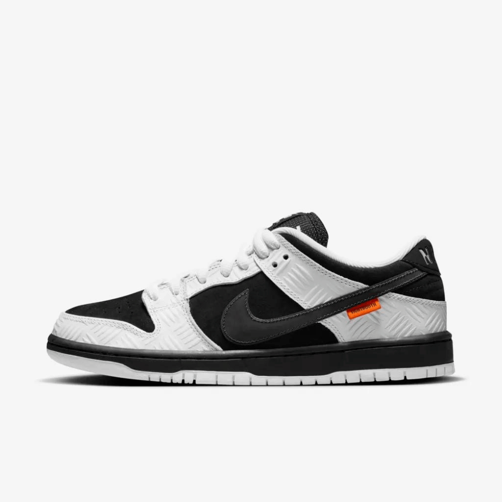 TIGHTBOOTH x Nike SB Dunk Low Pro Black White - DRIP DOS ARTISTAS