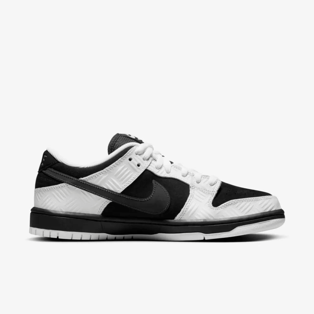 TIGHTBOOTH x Nike SB Dunk Low Pro Black White - DRIP DOS ARTISTAS