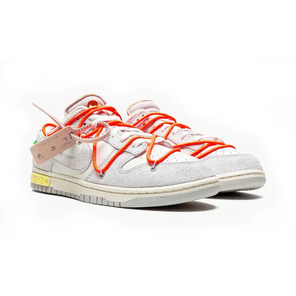 Off-White x Nike Dunk Low Lot 11 of 50 - DRIP DOS ARTISTAS