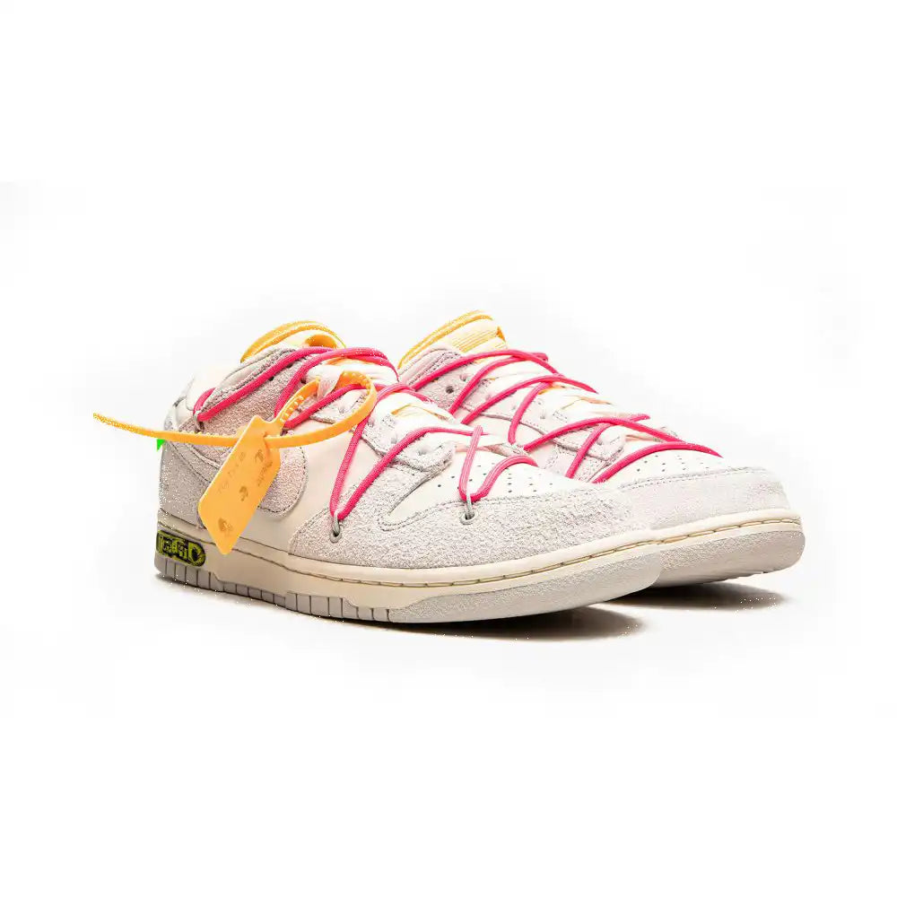 Off-White x Nike Dunk Low Lot 17 of 50 - DRIP DOS ARTISTAS