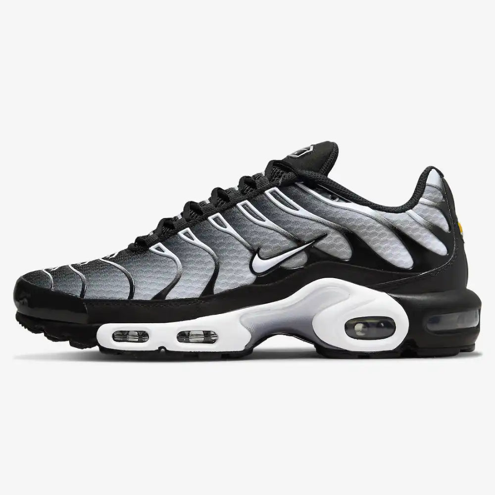 Nike Air Max Plus Black Metallic Silver - DRIP DOS ARTISTAS