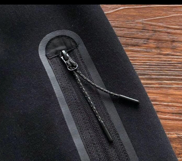 Jaqueta Nike Tech Fleece Preta e Cinza