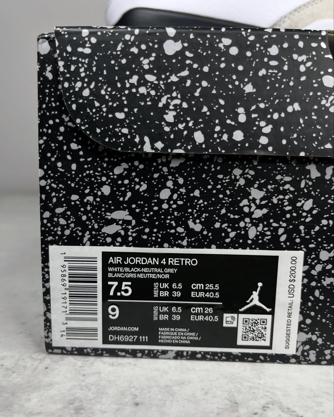 OFERTA LIMITADA - Air Jordan 4 ‘Military Black