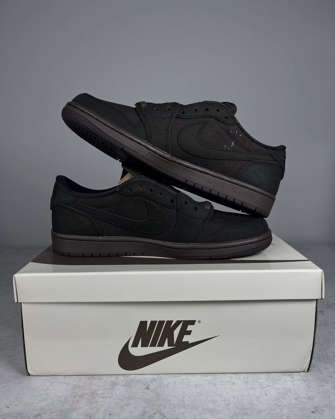 OFERTA LIMITADA - Travis Scott ‘Velvet Brown’