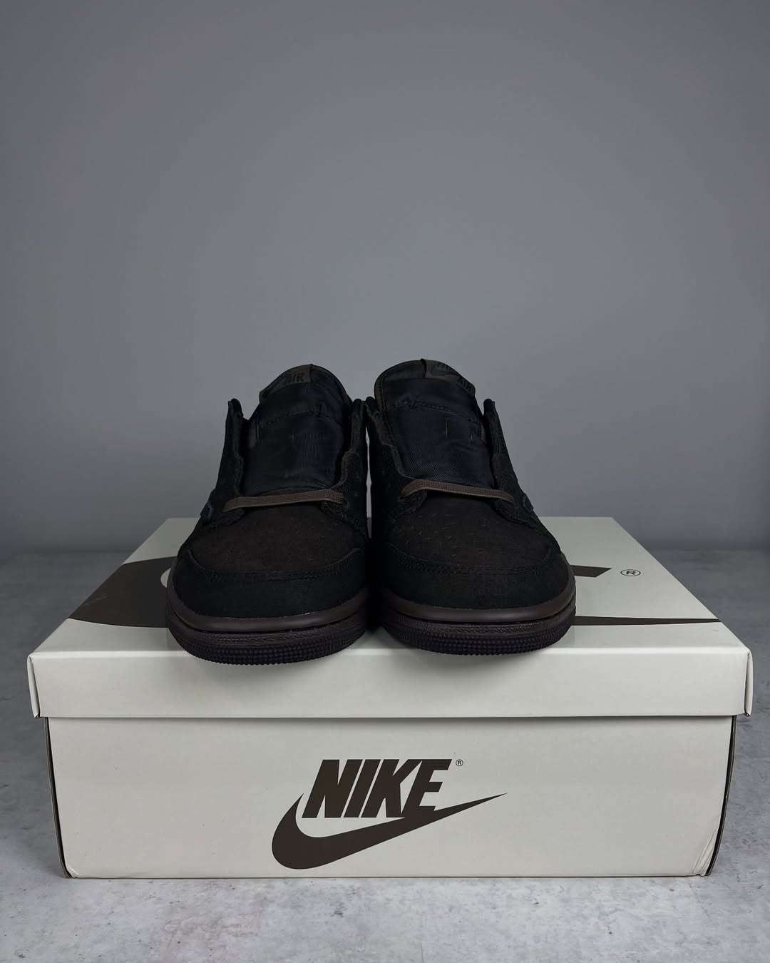 OFERTA LIMITADA - Travis Scott ‘Velvet Brown’