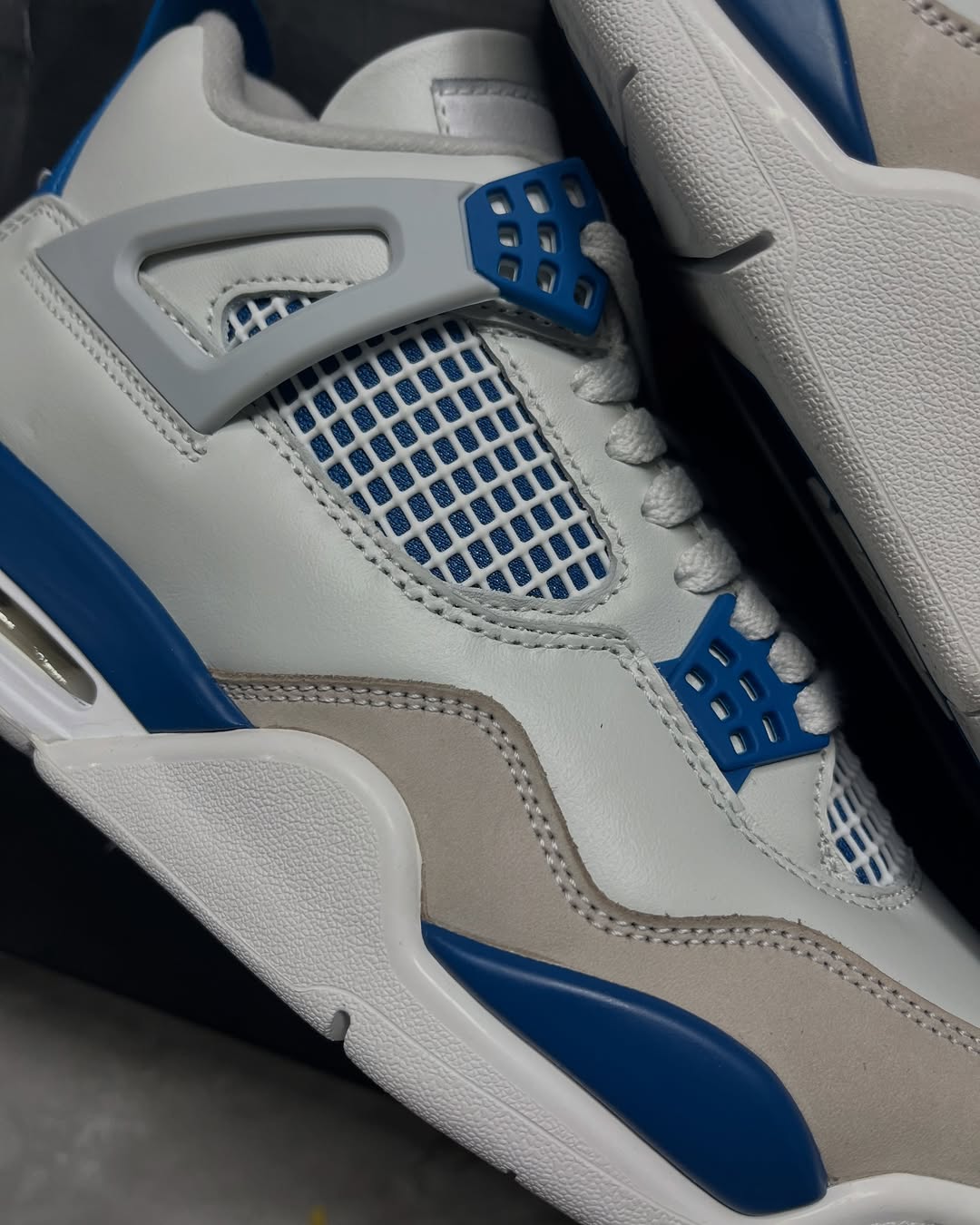 OFERTA LIMITADA - Air Jordan 4 ‘Industrial Blue’