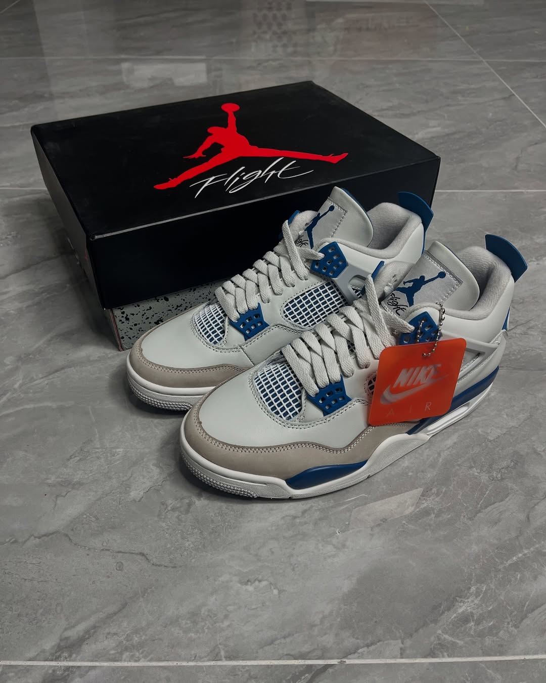 OFERTA LIMITADA - Air Jordan 4 ‘Industrial Blue’