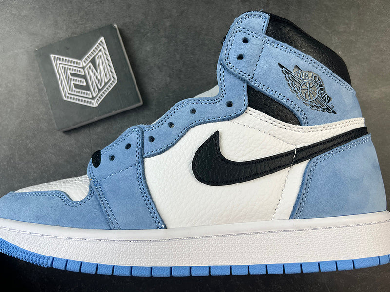 Air Jordan 1 Retro High White University Blue Black - DRIP DOS ARTISTAS