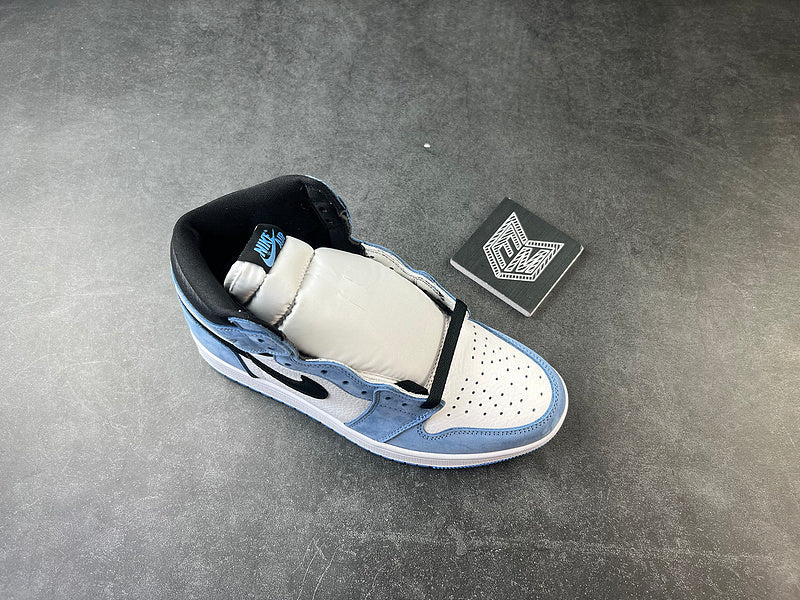 Air Jordan 1 Retro High White University Blue Black - DRIP DOS ARTISTAS