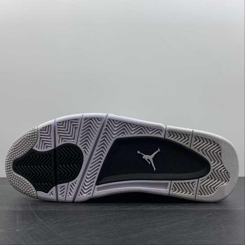 Air Jordan 4 Millitary Black