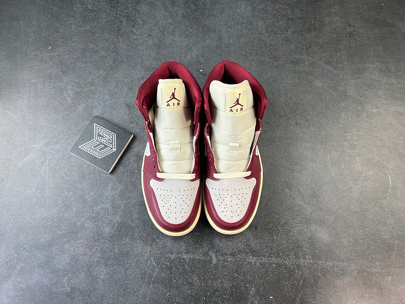 Air Jordan 1 Mid SE Tiki Leaf Team Red (Women's) - DRIP DOS ARTISTAS
