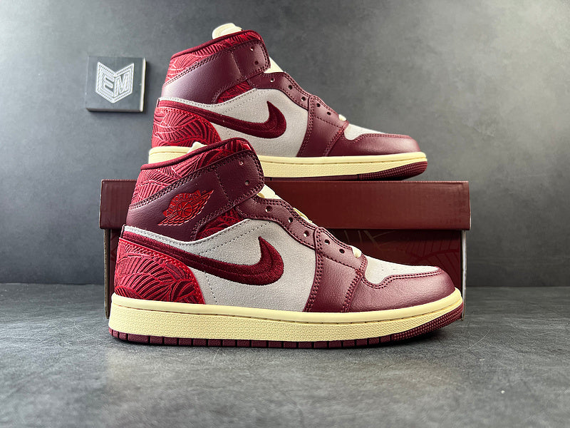 Air Jordan 1 Mid SE Tiki Leaf Team Red (Women's) - DRIP DOS ARTISTAS