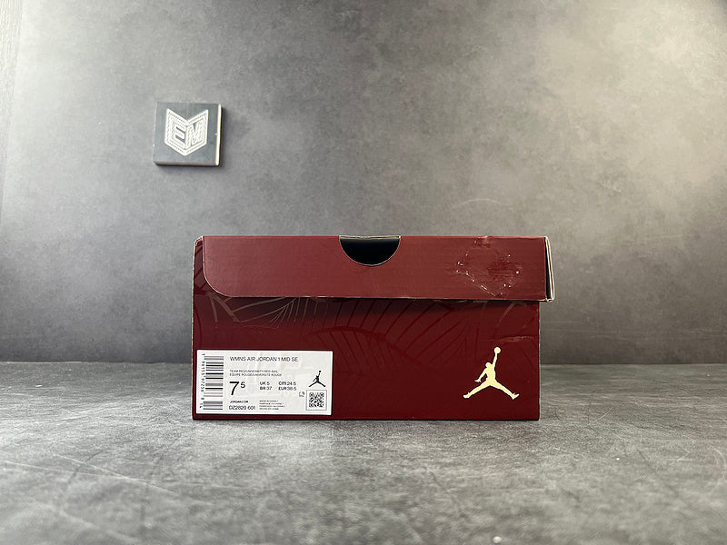 Air Jordan 1 Mid SE Tiki Leaf Team Red (Women's) - DRIP DOS ARTISTAS