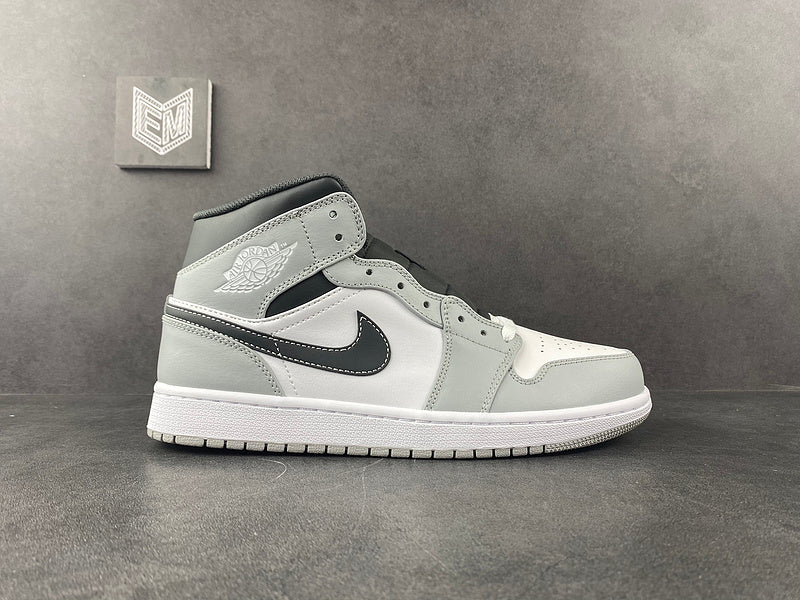 Air Jordan 1 Mid Light Smoke Grey Anthracite - DRIP DOS ARTISTAS