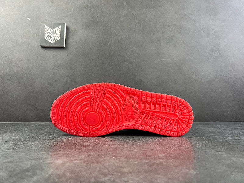 Air Jordan 1 Retro High OG Spider-Man Across The Spider Verse - DRIP DOS ARTISTAS