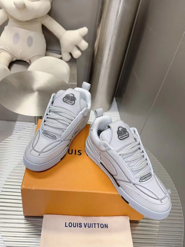 LV skate grey