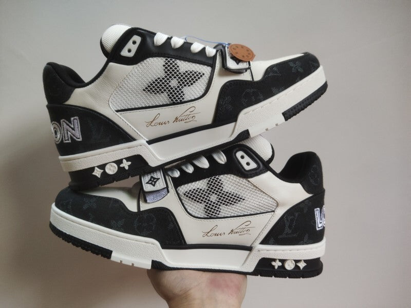 LV Trainer black white