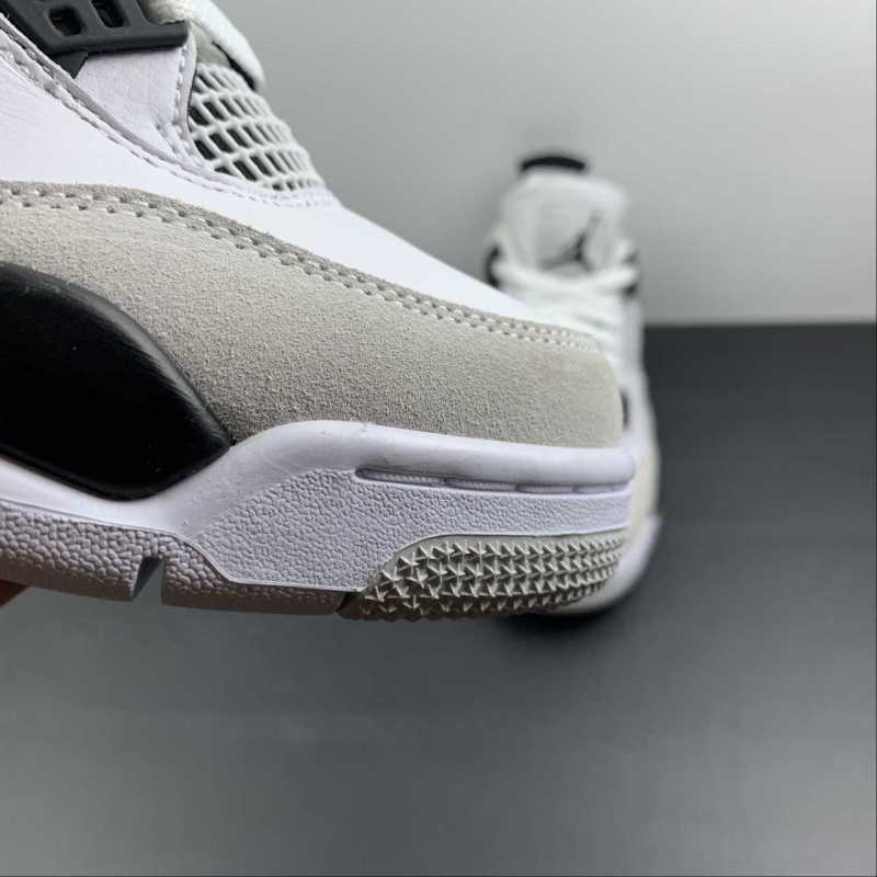 Air Jordan 4 Millitary Black