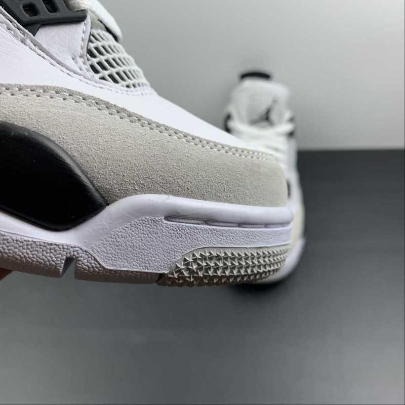 Air Jordan 4 Millitary Black