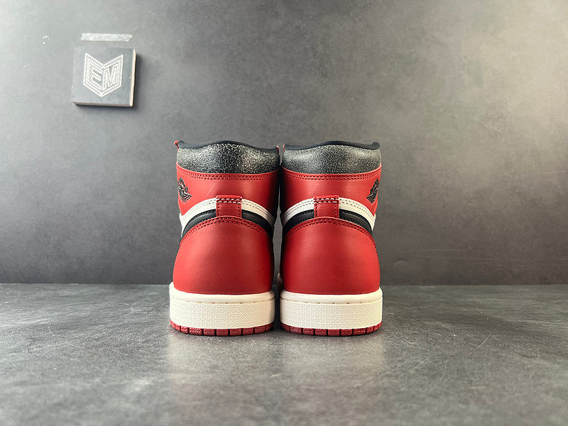 Air Jordan 1 Retro High OG Chicago Lost And Found - DRIP DOS ARTISTAS
