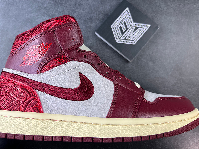 Air Jordan 1 Mid SE Tiki Leaf Team Red (Women's) - DRIP DOS ARTISTAS