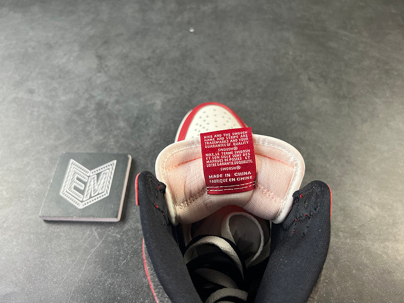 Air Jordan 1 Retro High OG Chicago Lost And Found - DRIP DOS ARTISTAS