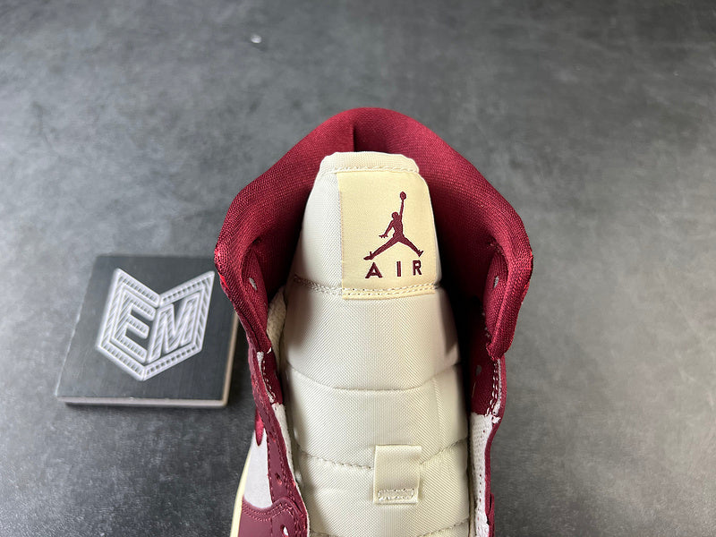 Air Jordan 1 Mid SE Tiki Leaf Team Red (Women's) - DRIP DOS ARTISTAS