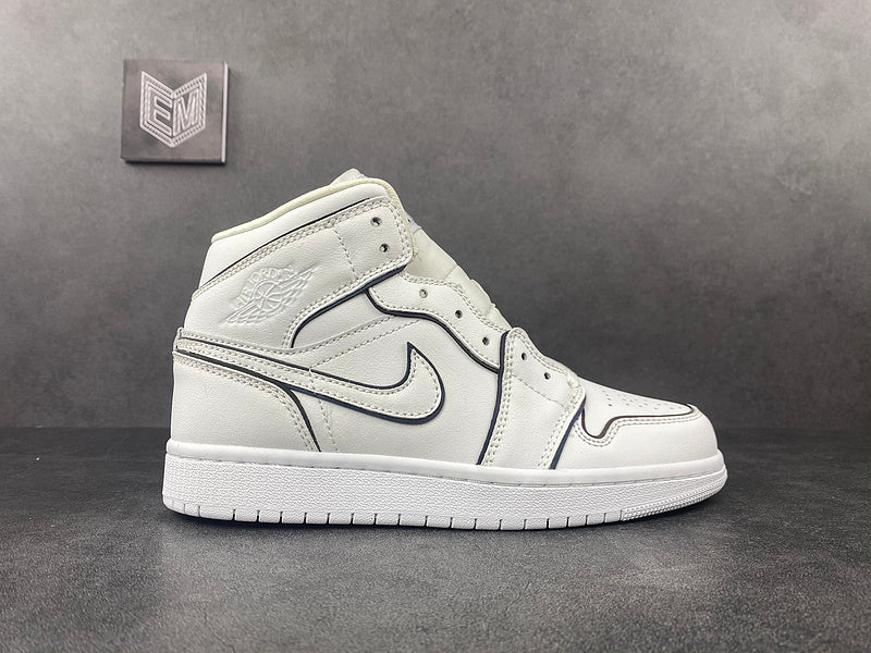 Air Jordan 1 Mid Iridescent Reflective White - DRIP DOS ARTISTAS