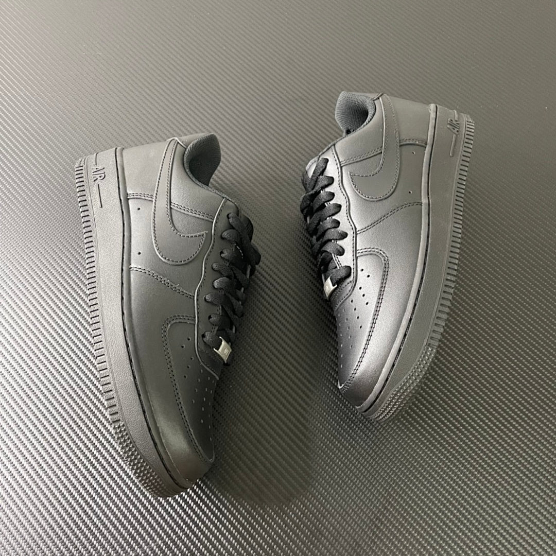 NIKE AIR FORCE 1 TRIPLE BLACK