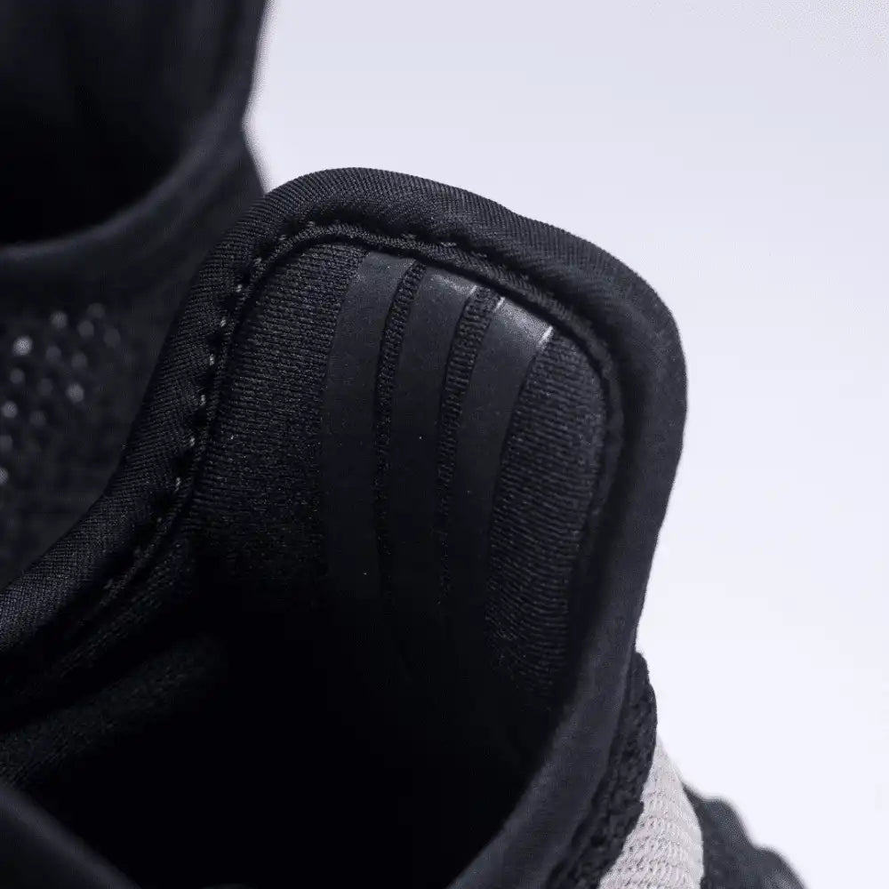 Yeezy Boost 350 V2 Oreo - DRIP DOS ARTISTAS