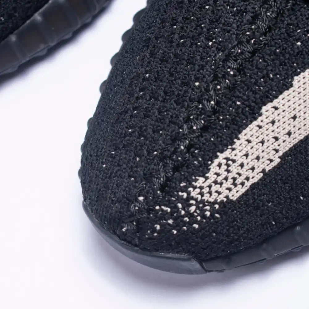 Yeezy Boost 350 V2 Oreo - DRIP DOS ARTISTAS