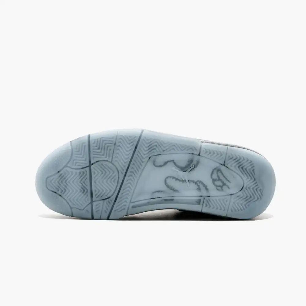 KAWS x Air Jordan 4 Retro Cool Grey - DRIP DOS ARTISTAS