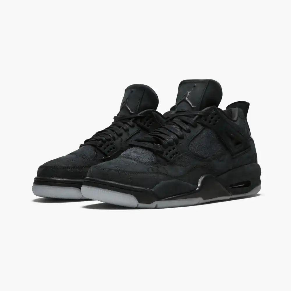 KAWS x Air Jordan 4 Retro Black - DRIP DOS ARTISTAS