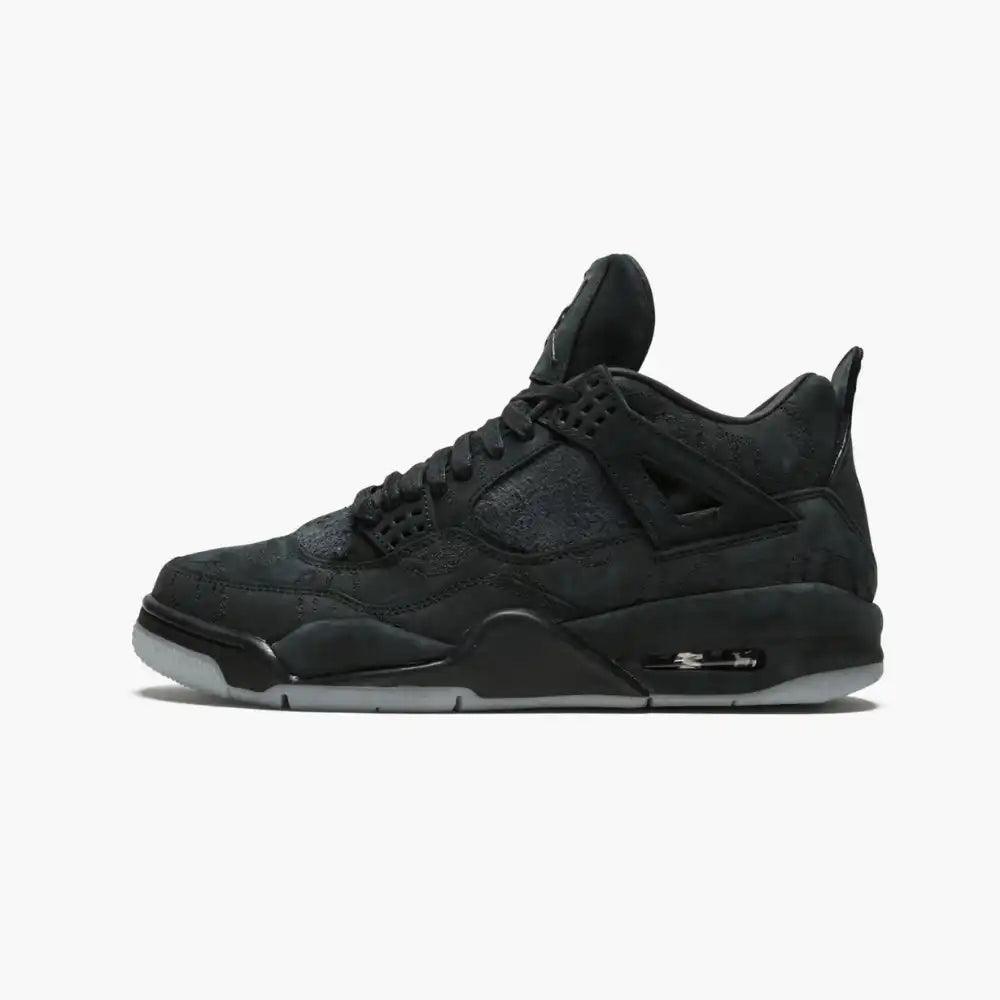 KAWS x Air Jordan 4 Retro Black - DRIP DOS ARTISTAS