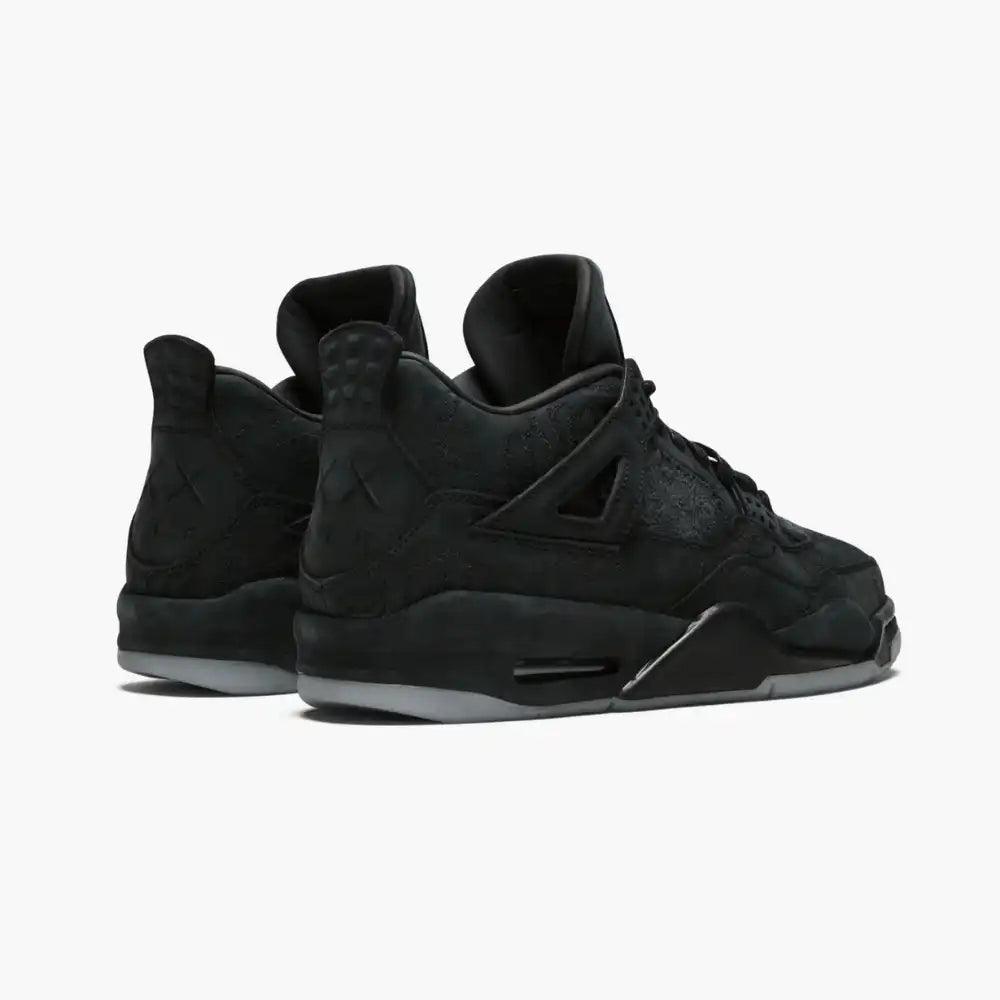 KAWS x Air Jordan 4 Retro Black - DRIP DOS ARTISTAS
