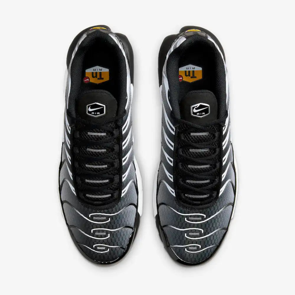 Nike Air Max Plus Black Metallic Silver - DRIP DOS ARTISTAS