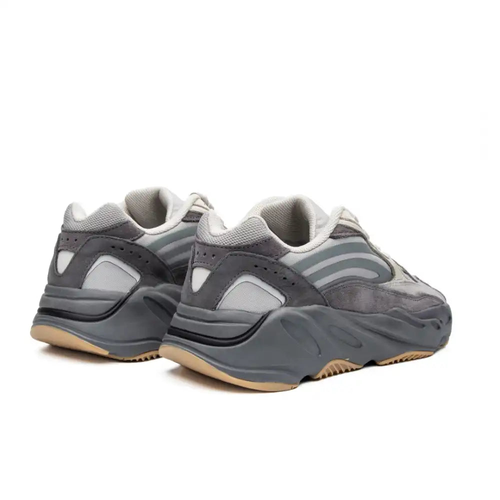 Yeezy 700 V2 Tephra - DRIP DOS ARTISTAS 
