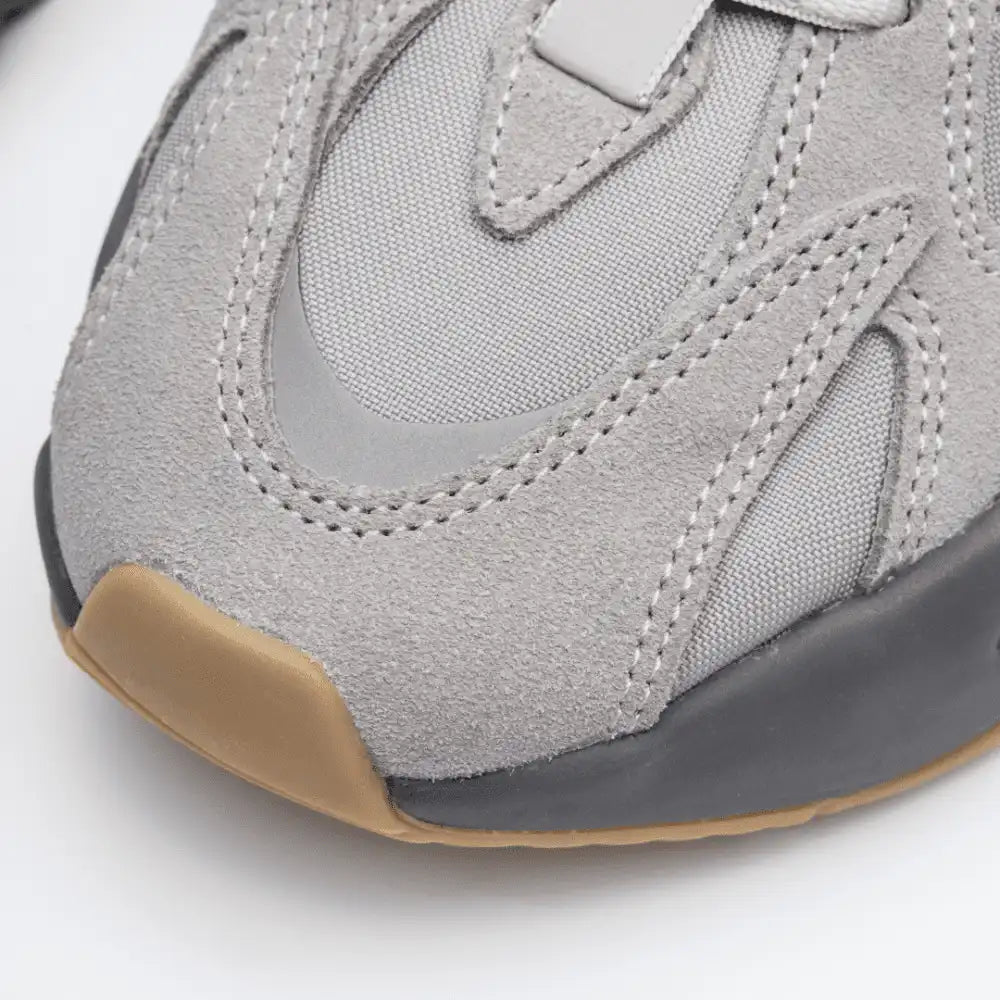 Yeezy 700 V2 Tephra - DRIP DOS ARTISTAS 