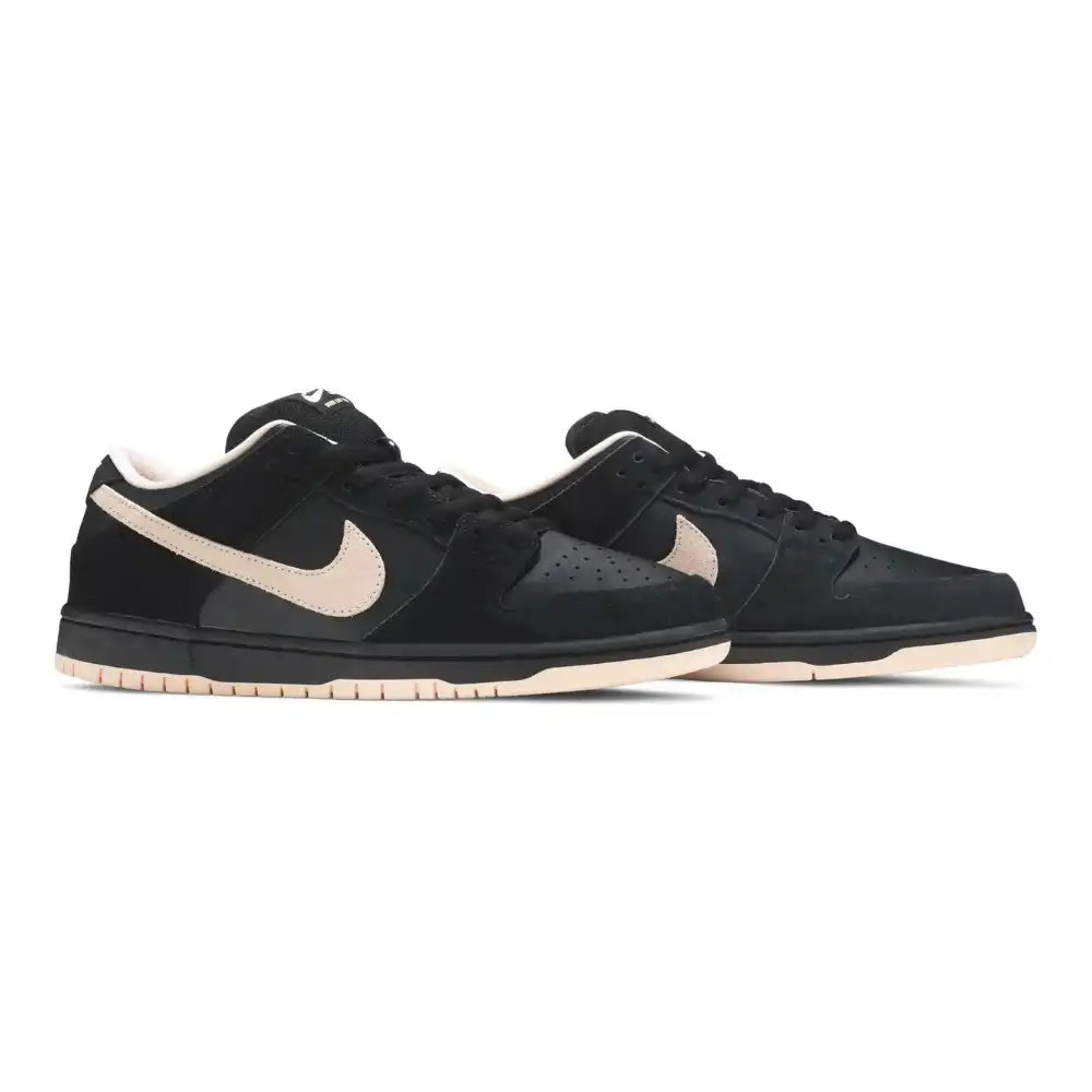 Nike SB Dunk Low Black Coral - DRIP DOS ARTISTAS 