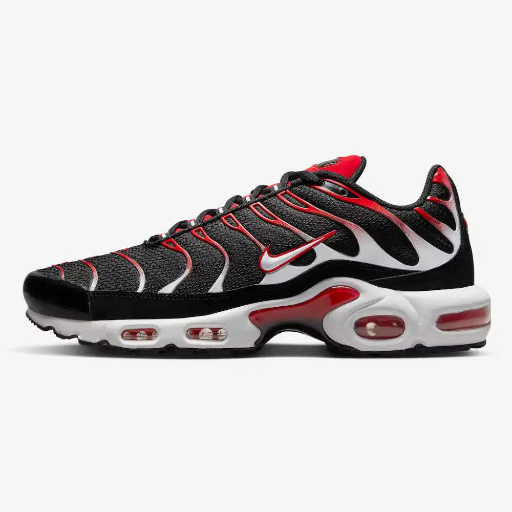 Nike Air Max Plus Black and University Red - DRIP DOS ARTISTAS 