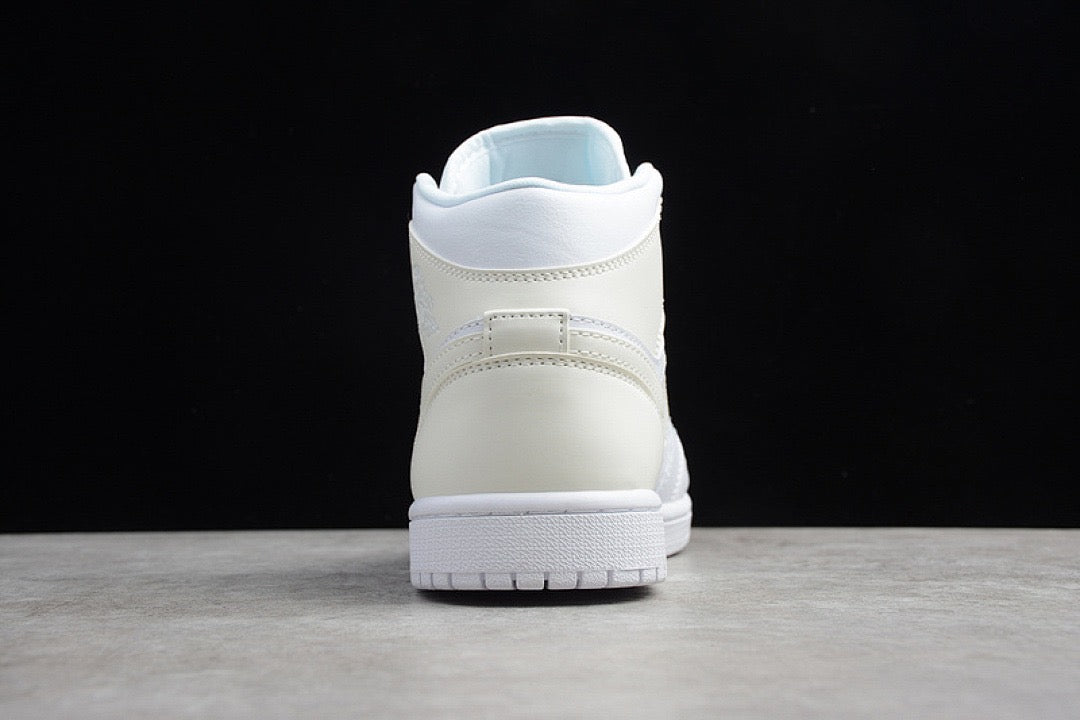 Air Jordan 1 High tripla white